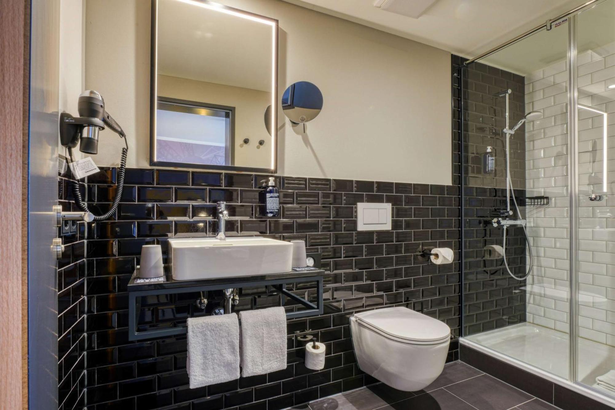 Vienna House Easy By Wyndham Dortmund City Εξωτερικό φωτογραφία